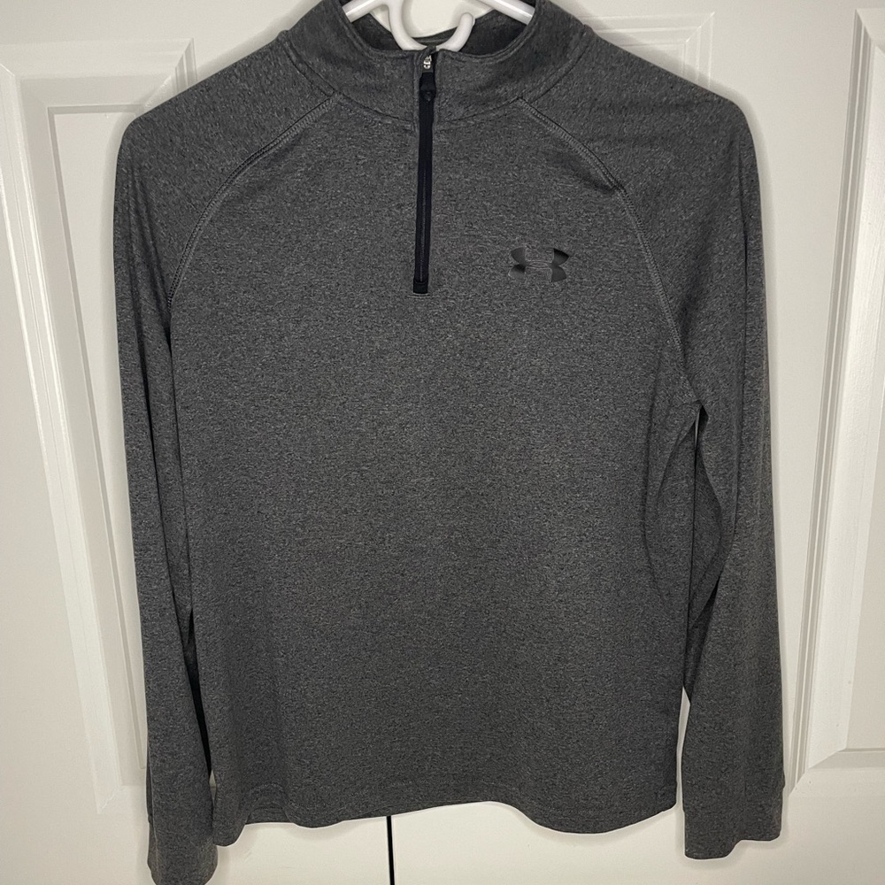 Under Armour 1/4 zip loose fit, Heat Gear long sleeve pull over-Youth XL
